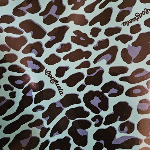 Consuela Crossbody Bag - Picture 3 of 9